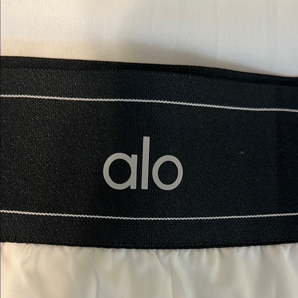 ALO Yoga White Mini Skirt with Black Waistband - Picture 3 of 4